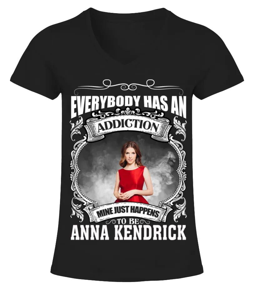 TO BE ANNA KENDRICK Camiseta cuello pico Mujer