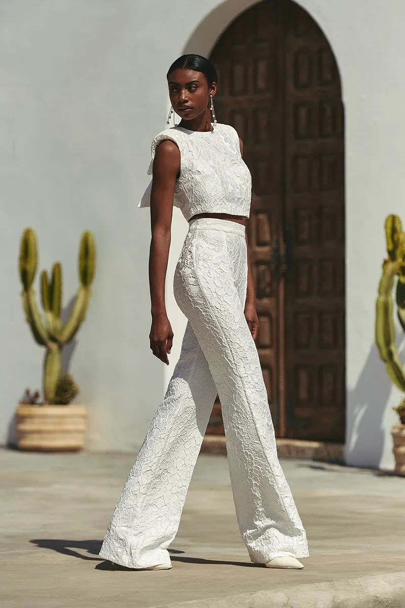 Top corto brocado blanco con lazo El Pilar