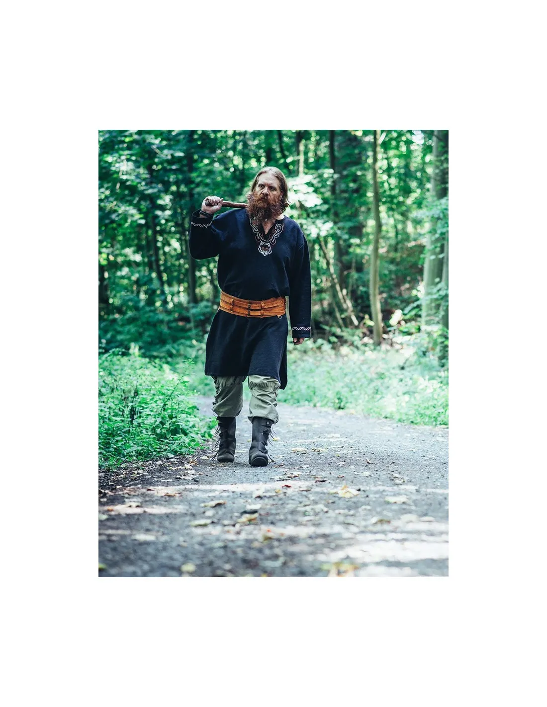 Túnica vikinga con bordados Freki, negra