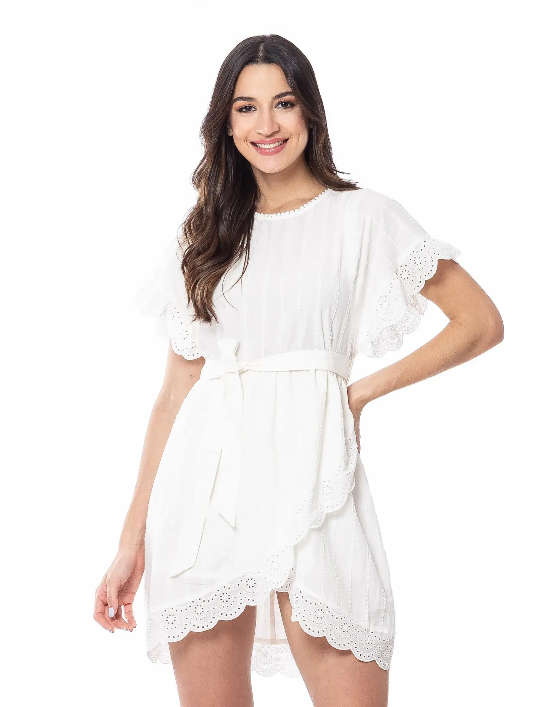 Vestido corto cruzado con encaje