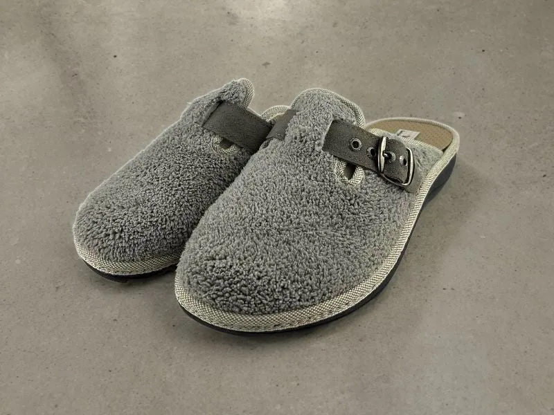 Vulladi | Zapatillas de casa descalzas estilo zueco con hebilla mujer gris perla Lorena
