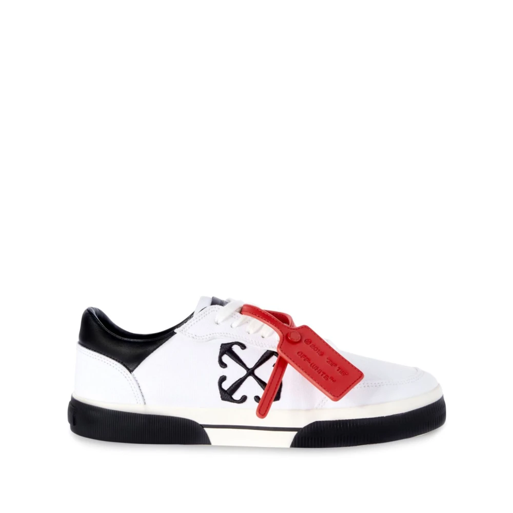 Zapatillas Blancas con Motivo de Flecha