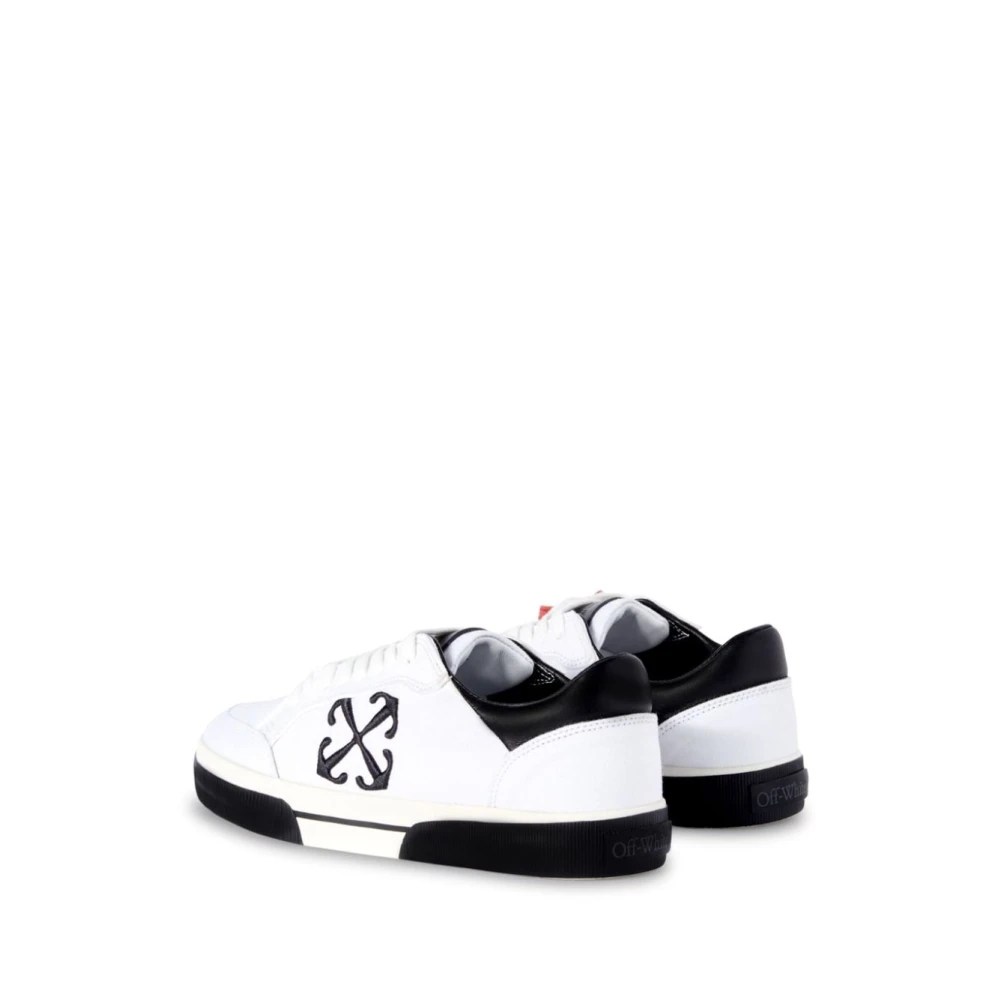 Zapatillas Blancas con Motivo de Flecha