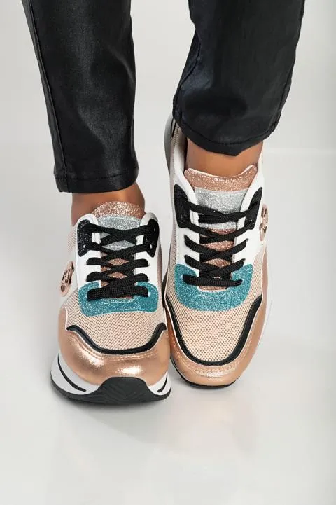 Zapatillas de moda con detalle decorativo, FF525, color champán.